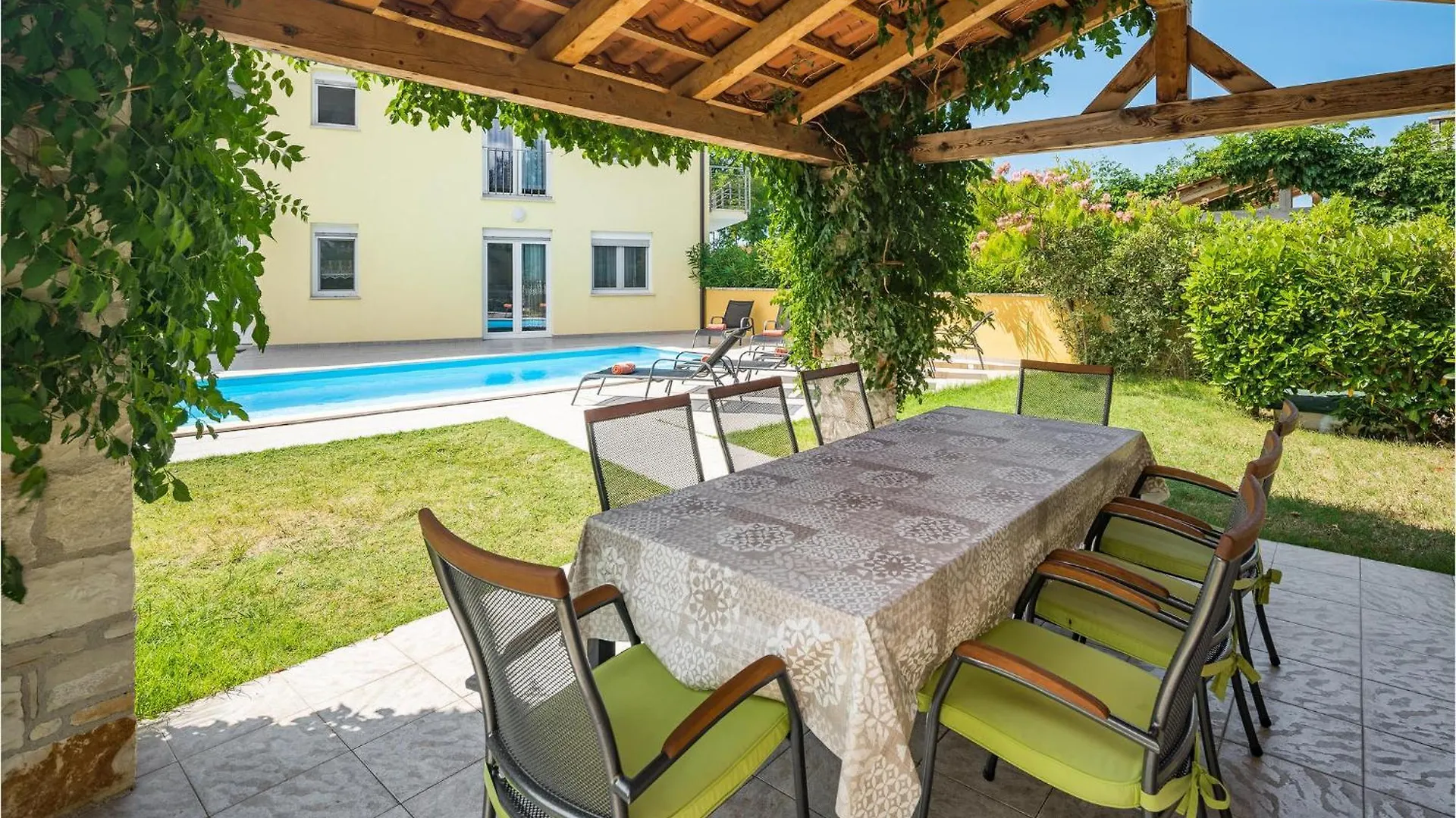 4 Bedroom Nice Home In Perci Perkovici 0*,  Kroatien